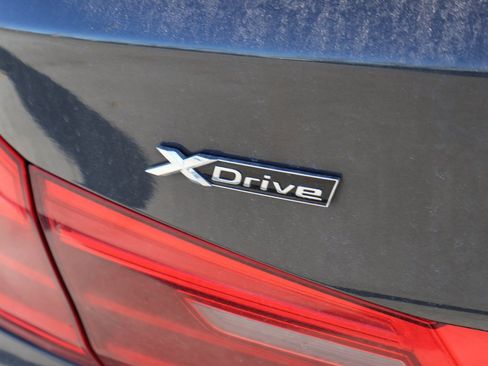 Used 2018 BMW 530i xDrive image 16
