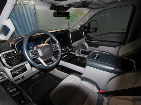 Used 2024 Ford F250 Limited AWD/4WD image 2