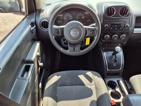 Used 2016 Jeep Compass Sport AWD/4WD image 12