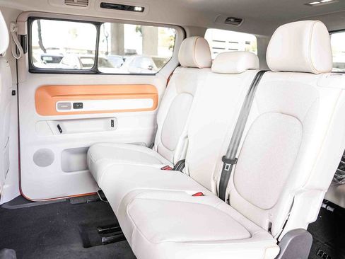 New 2025 Volkswagen ID. Buzz 1st Edition RWD image 20