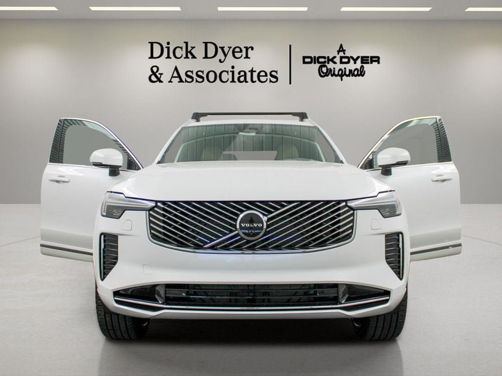 New 2026 Volvo XC90 B5 Ultra w/ Protection Package Premier AWD/4WD image 10