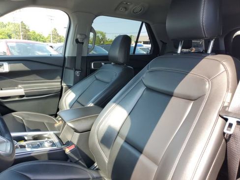 Certified 2023 Ford Explorer XLT w/ Equipment Group 202A AWD/4WD image 14