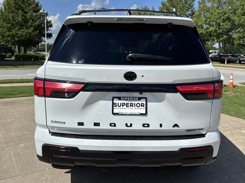 Used 2026 Toyota Sequoia Platinum AWD/4WD image 5
