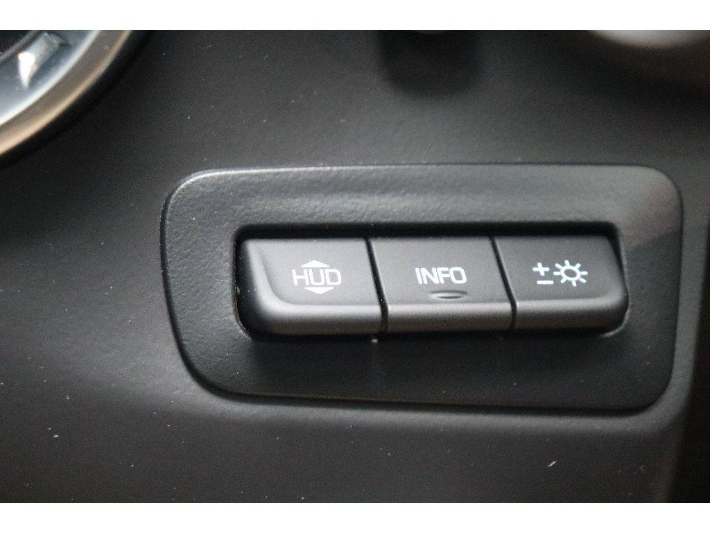 Used 2016 Chevrolet Camaro SS RWD image 14