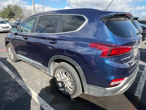 Used 2019 Hyundai Santa Fe SE image 4