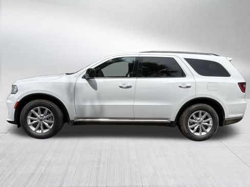 New 2024 Dodge Durango SXT w/ 3rd Row Seating Group image 7
