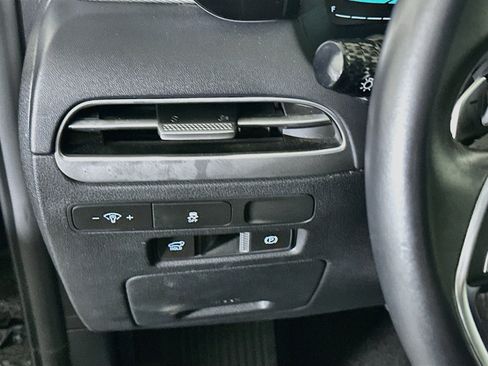 Used 2025 Hyundai Palisade SEL FWD image 17