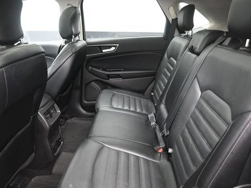 Used 2017 Ford Edge SEL w/ Equipment Group 201A AWD/4WD image 19