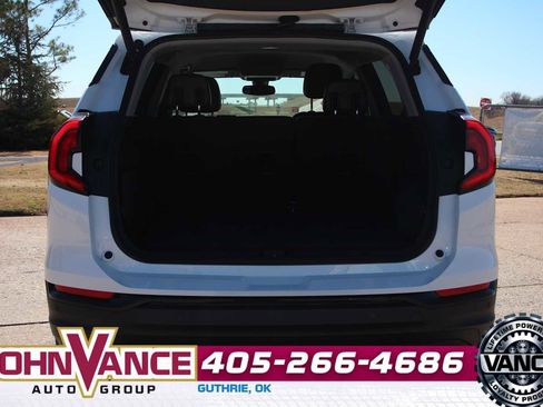 Used 2020 GMC Terrain SLT w/ Preferred Package image 9