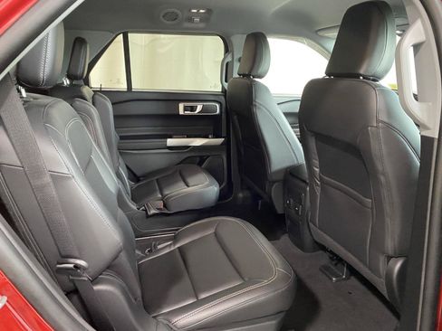 Used 2023 Ford Explorer XLT w/ Equipment Group 202A AWD/4WD image 12