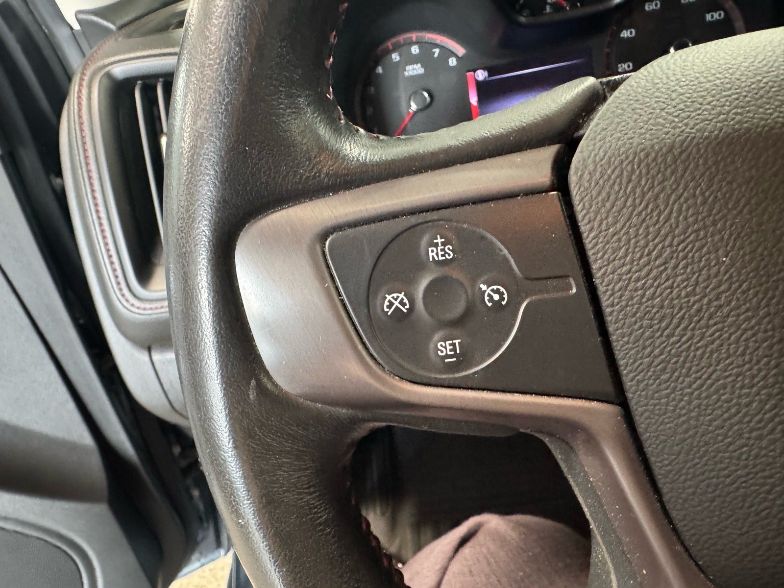 Used 2015 GMC Canyon SLE w/ All-Terrain Package AWD/4WD image 22