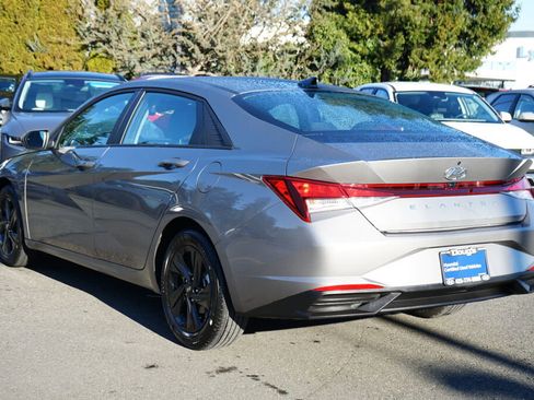 Certified 2023 Hyundai Elantra SEL w/ Preferred Accessory Package image 9