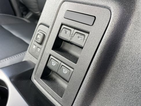 New 2025 Ford Bronco Outer Banks w/ Black Appearance Package image 16