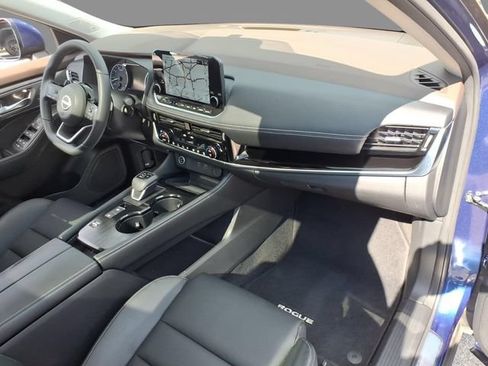 Certified 2023 Nissan Rogue SL w/ SL Premium Package FWD image 13