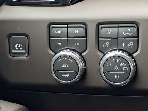 New 2026 GMC Sierra 1500 Denali w/ Technology Package AWD/4WD image 42