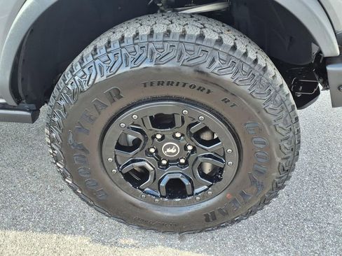 Used 2025 Ford Bronco Badlands w/ Sasquatch Package image 9