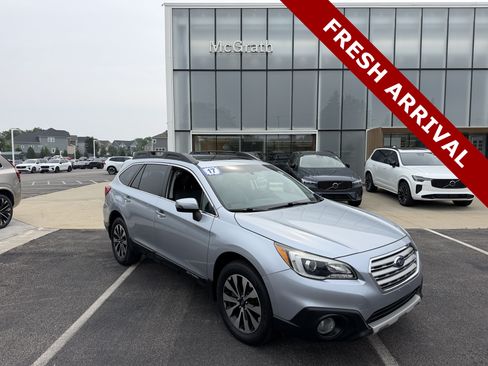 Used 2017 Subaru Outback 2.5i Limited w/ Popular Package #5 AWD/4WD image 1