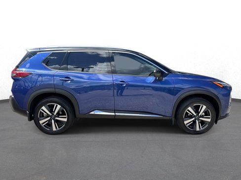 Used 2022 Nissan Rogue SL FWD image 2