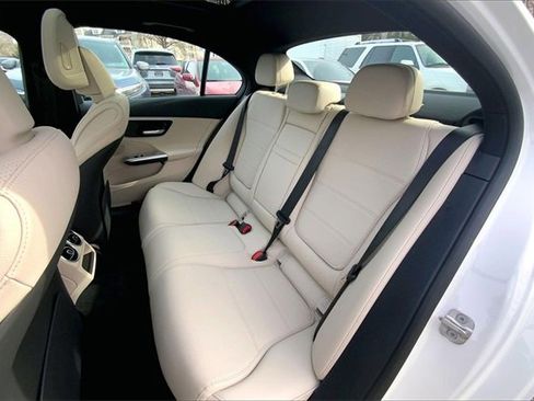 Used 2025 Mercedes-Benz C 300 4MATIC Sedan image 17
