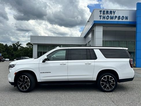 Used 2022 Chevrolet Suburban RST w/ Luxury Package image 5