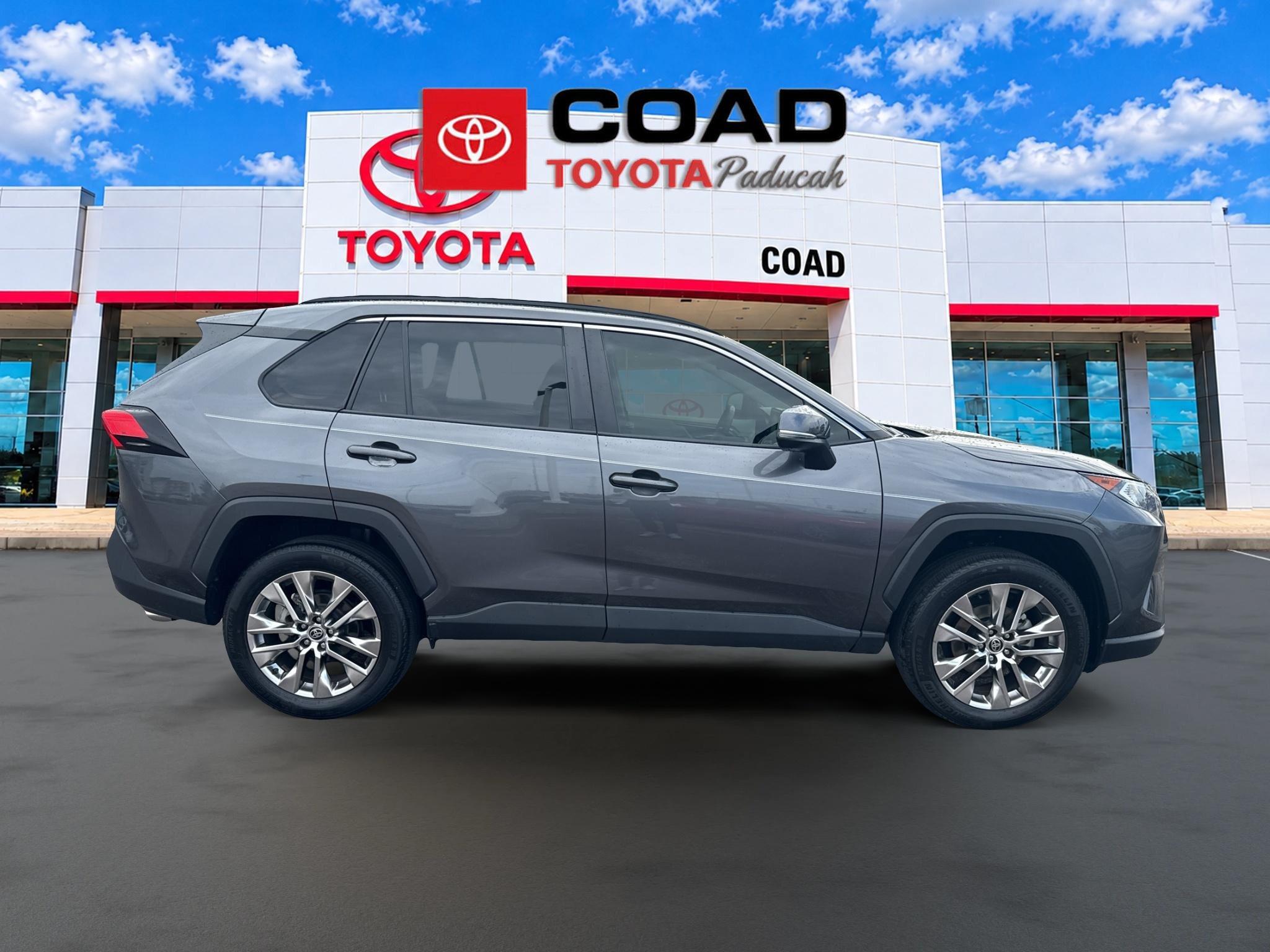 Certified 2021 Toyota RAV4 XLE Premium AWD/4WD image 6