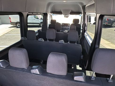 Used 2024 Mercedes-Benz Sprinter 2500 image 14