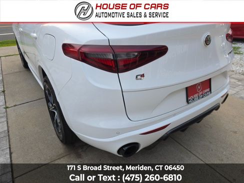 Used 2022 Alfa Romeo Stelvio Veloce AWD/4WD image 16