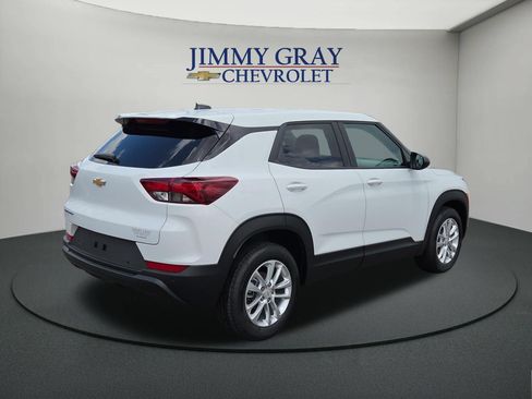 New 2026 Chevrolet TrailBlazer LS w/ LS Convenience Package FWD image 5