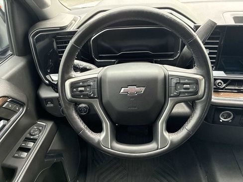 Used 2022 Chevrolet Silverado 1500 LT Trail Boss AWD/4WD image 11