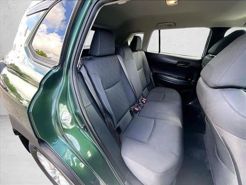 Used 2025 Toyota Corolla Cross LE FWD image 28