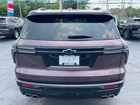 Used 2024 Chevrolet Traverse RS FWD image 6