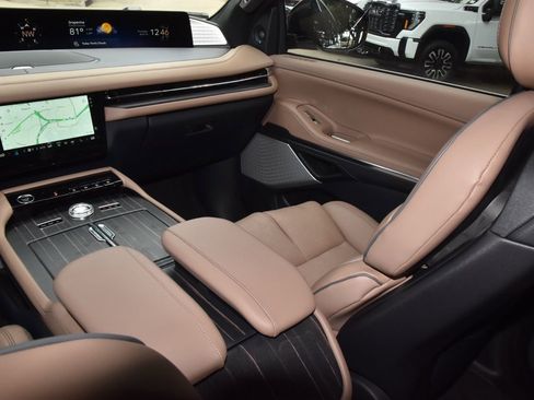 New 2026 Lincoln Navigator Black Label image 18