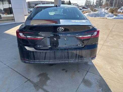 Used 2025 Toyota Camry LE image 6