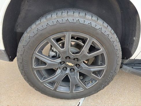 Used 2021 Chevrolet Tahoe High Country AWD/4WD image 9