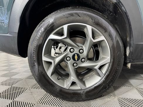 Used 2025 Chevrolet Trax LT w/ Driver Confidence Package image 44