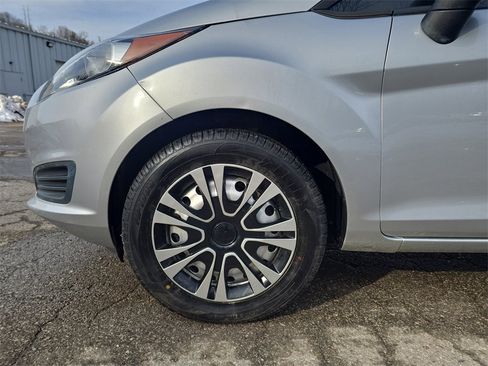 Used 2015 Ford Fiesta S image 8