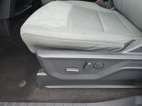 Certified 2022 Ford F150 XLT w/ Equipment Group 302A High image 12