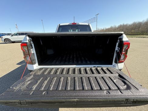 New 2026 Ford Ranger Lariat w/ Black Appearance Package AWD/4WD image 16