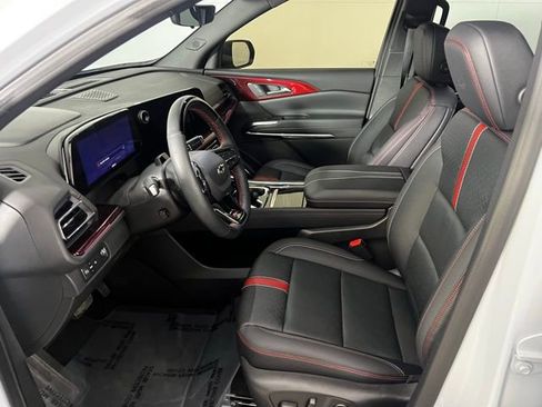 Used 2026 Chevrolet Traverse RS image 11