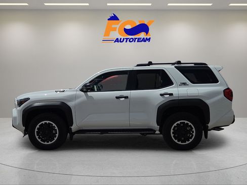 New 2026 Toyota 4Runner TRD Off-Road Premium AWD/4WD image 2