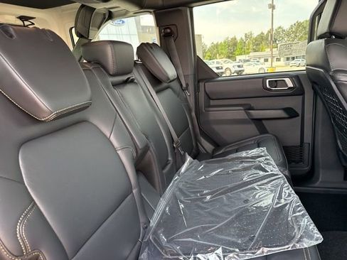 New 2026 Ford Bronco Badlands AWD/4WD image 18