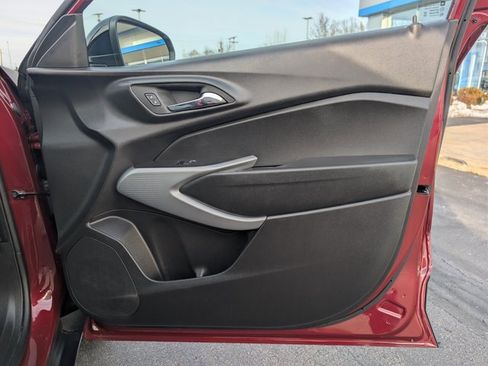 Used 2024 Chevrolet Trax RS w/ Driver Confidence Package image 13