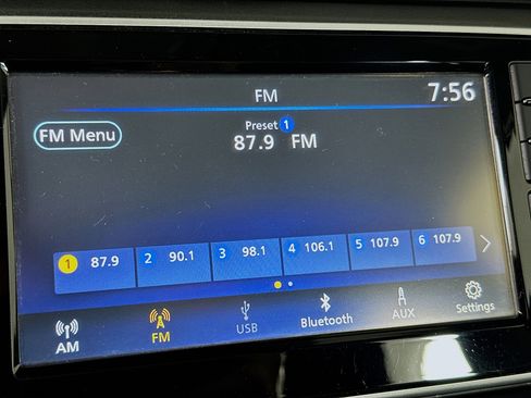 Used 2020 Nissan Versa S image 21