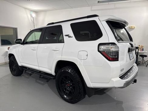 Used 2024 Toyota 4Runner TRD Off-Road Premium w/ Off Road Premium Plus Package AWD/4WD image 6