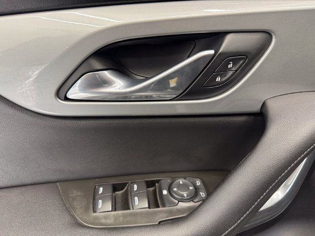 Used 2019 Chevrolet Blazer LT FWD image 35