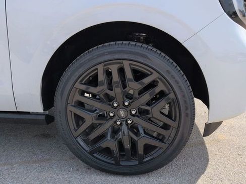 New 2026 Ford Expedition Max Platinum w/ Stealth Performance Package image 10