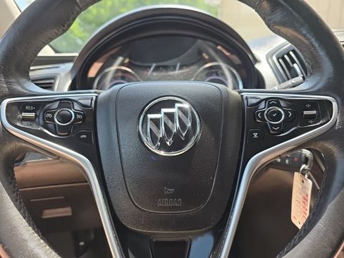 Used 2017 Buick Regal Sport Touring FWD image 17