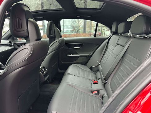 Used 2025 Mercedes-Benz C 300 4MATIC Sedan image 9