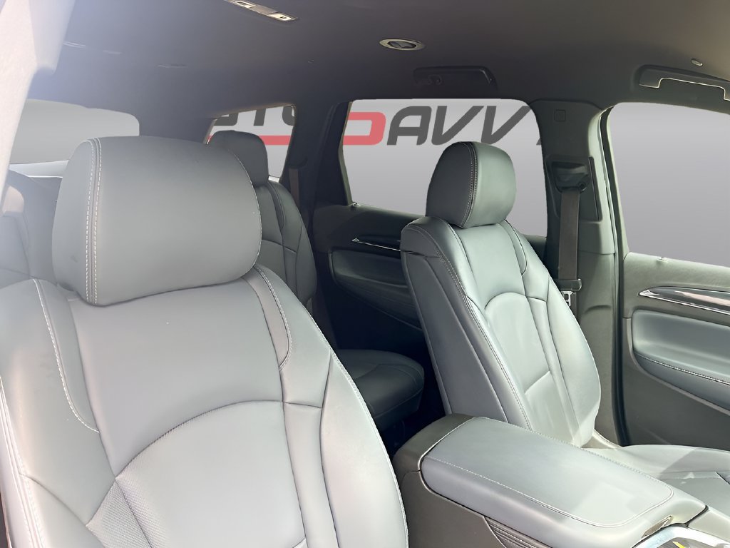 Used 2024 Buick Enclave Premium AWD/4WD image 29