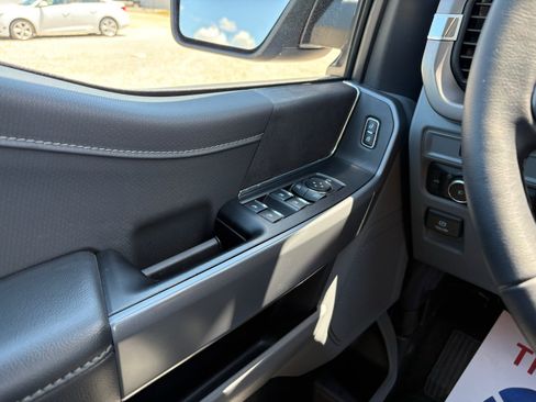 Used 2025 Ford F150 XLT w/ Equipment Group 301A Standard AWD/4WD image 19